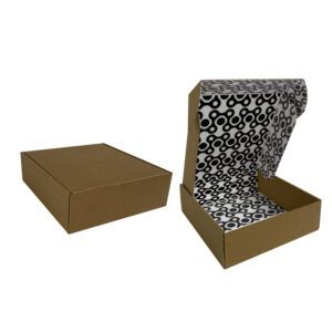Comercialización y fabricación de embalaje de cartón medianas personalizadas tipo pizzera kraft blanco con impresión en negro en la cara interna de la caja en alto y bajo volumen en Guadalajara México